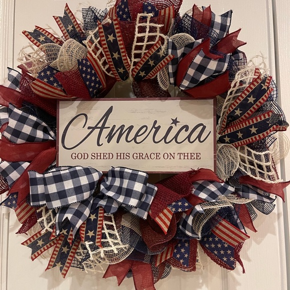 Patriotic WREATH “America God She’d His Grace on Thee” Red, White Blue FULL - Picture 6 of 13